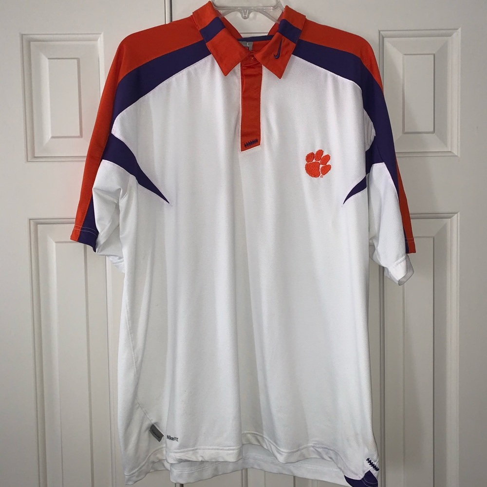 EUC Clemson Tiger Short Sleeve Shirt Size Large.